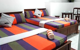 Lilly Rooms